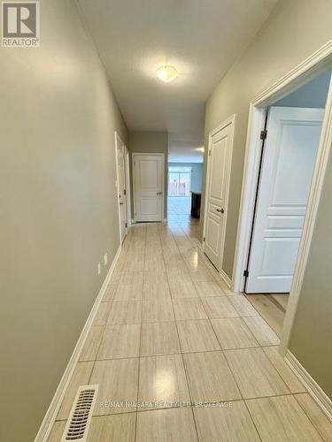 39 Ellis Avenue, St. Catharines (456 - Oakdale), ON - Indoor Photo Showing Other Room