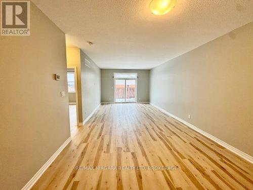 39 Ellis Avenue, St. Catharines (456 - Oakdale), ON - Indoor Photo Showing Other Room