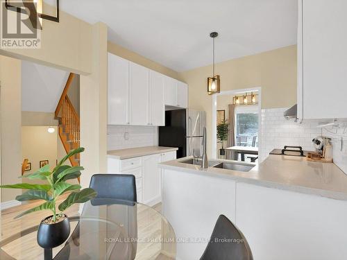 62 Twin Willow Crescent, Brampton, ON - Indoor Photo Showing Kitchen With Double Sink