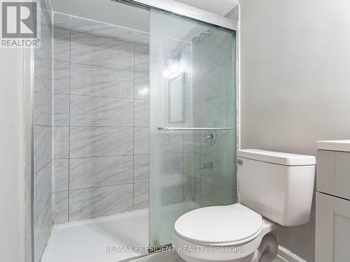 197 Blair Road, Cambridge, ON - Indoor Photo Showing Bathroom