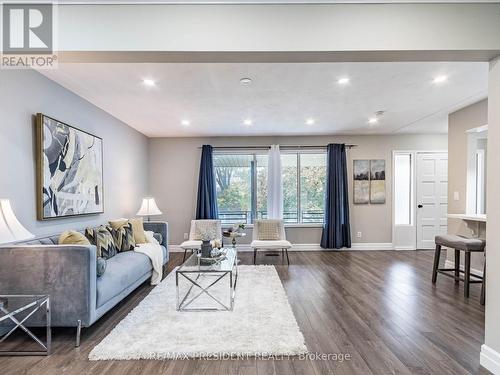 197 Blair Road, Cambridge, ON - Indoor Photo Showing Living Room