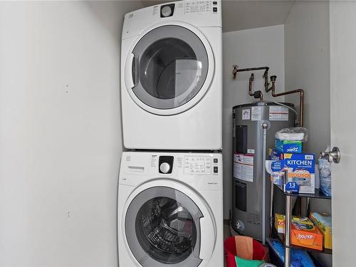 412-30 Cavan St, Nanaimo, BC - Indoor Photo Showing Laundry Room