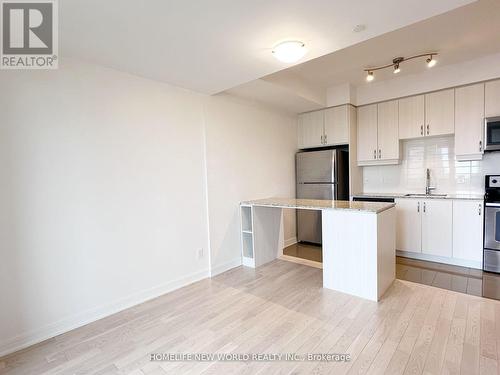 618 Sw - 9191 Yonge Street, Richmond Hill, ON - Indoor Photo Showing Kitchen