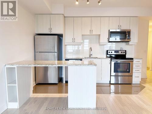 618 Sw - 9191 Yonge Street, Richmond Hill, ON - Indoor Photo Showing Kitchen With Stainless Steel Kitchen With Upgraded Kitchen