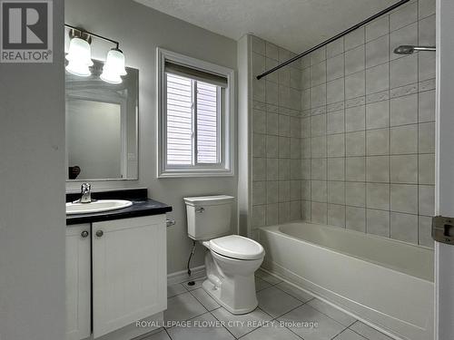 956 Bianca Court, Kitchener, ON - Indoor Photo Showing Bathroom