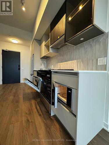 Lph27 - 395 Dundas Street, Oakville, ON - Indoor Photo Showing Kitchen