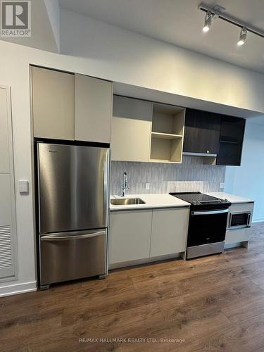 Lph27 - 395 Dundas Street, Oakville, ON - Indoor Photo Showing Kitchen