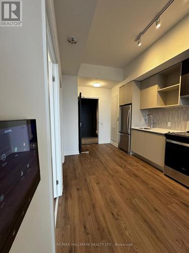 Lph27 - 395 Dundas Street, Oakville, ON - Indoor Photo Showing Kitchen