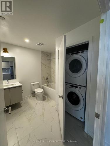 Lph27 - 395 Dundas Street, Oakville, ON - Indoor Photo Showing Laundry Room