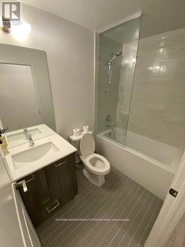 807 - 11 Lillian Street, Toronto, ON - Indoor Photo Showing Bathroom