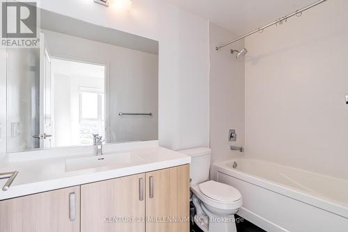 3408 - 8 Nahani Way, Mississauga, ON - Indoor Photo Showing Bathroom