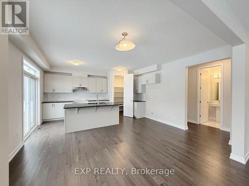 17 Pacing Walk, Ottawa, ON - Indoor Photo Showing Kitchen