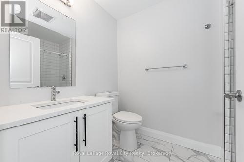 205 - 332 Gosling Gardens, Guelph (Guelph South), ON - Indoor Photo Showing Bathroom