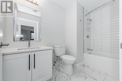 205 - 332 Gosling Gardens, Guelph (Guelph South), ON - Indoor Photo Showing Bathroom