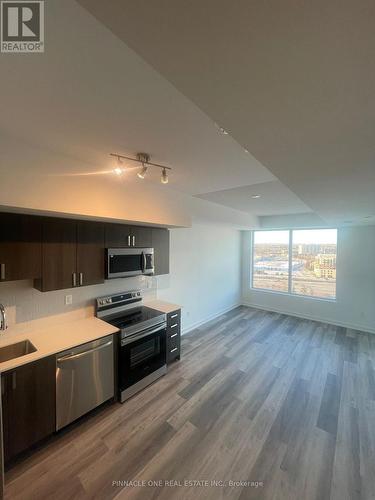 1709 - 1435 Celebration Drive, Pickering, ON - Indoor Photo Showing Kitchen