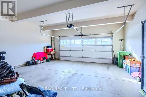 111 Renaissance Drive, St. Thomas, ON - Indoor Photo Showing Garage