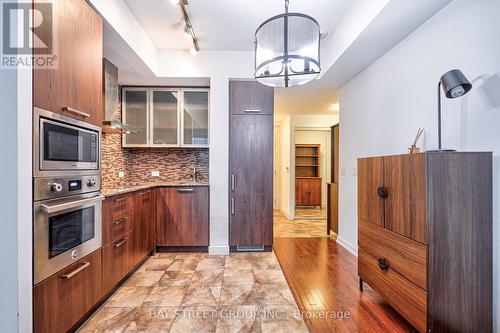 3410 - 14 York Street, Toronto, ON - Indoor Photo Showing Kitchen