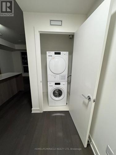 3311 - 35 Mercer Street, Toronto, ON - Indoor Photo Showing Laundry Room