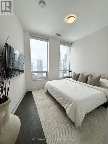 4407 - 36 Park Lawn Road, Toronto, ON - Indoor Photo Showing Bedroom