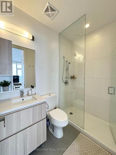 4407 - 36 Park Lawn Road, Toronto, ON - Indoor Photo Showing Bathroom