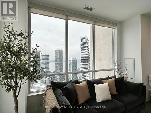 4407 - 36 Park Lawn Road, Toronto, ON - Indoor