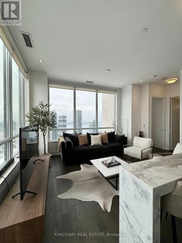 4407 - 36 Park Lawn Road, Toronto, ON - Indoor Photo Showing Living Room