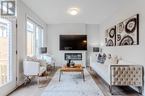 64 Settlers Road E, Oakville, ON - Indoor Photo Showing Living Room