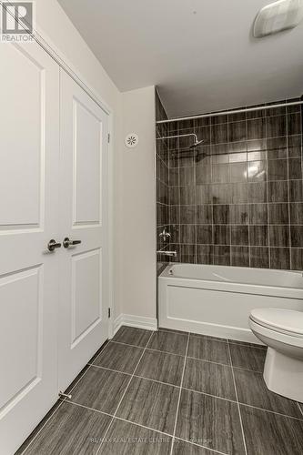 64 Settlers Road E, Oakville, ON - Indoor Photo Showing Bathroom