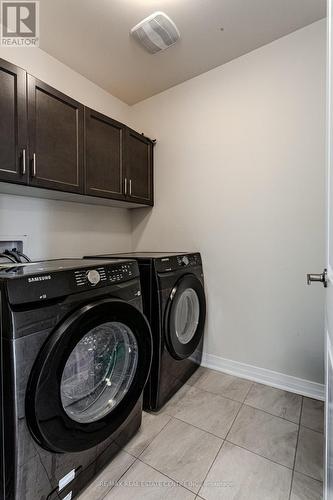 64 Settlers Road E, Oakville, ON - Indoor Photo Showing Laundry Room