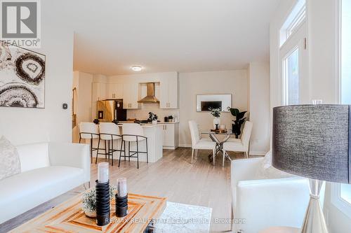 64 Settlers Road E, Oakville, ON - Indoor Photo Showing Living Room