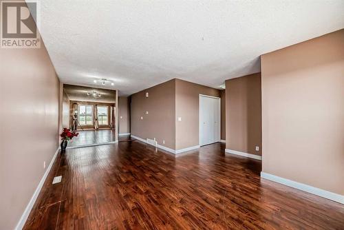 112 Falwood Crescent Ne, Calgary, AB - Indoor Photo Showing Other Room