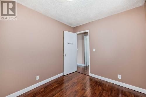 112 Falwood Crescent Ne, Calgary, AB - Indoor Photo Showing Other Room