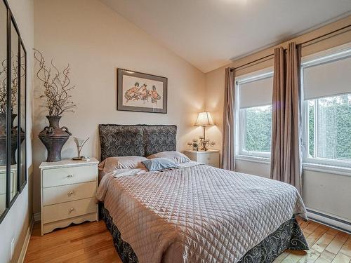 Chambre Ã  coucher principale - 33 Av. St-Denis, Saint-Sauveur, QC - Indoor Photo Showing Bedroom