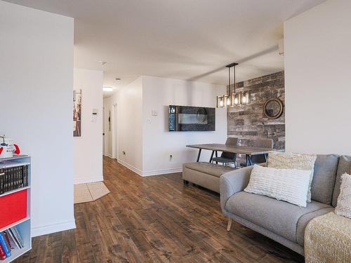 Salon - 8-990 Rue Melançon, Saint-Jérôme, QC - Indoor Photo Showing Living Room