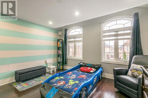 42 Beacon Hill Drive, Brampton, ON - Indoor Photo Showing Bedroom