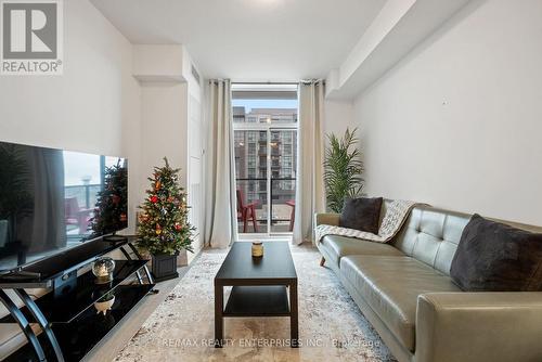 806 - 450 Dundas Street E, Hamilton, ON - Indoor Photo Showing Living Room