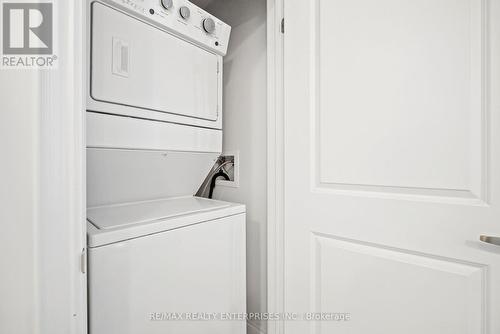 806 - 450 Dundas Street E, Hamilton, ON - Indoor Photo Showing Laundry Room