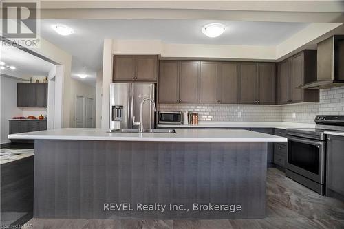 22 Frontier Drive, Thorold (560 - Rolling Meadows), ON - Indoor Photo Showing Kitchen With Stainless Steel Kitchen With Upgraded Kitchen