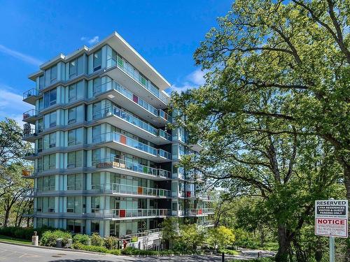 802-4009 Rainbow Hill Lane, Saanich, BC - Outdoor With Facade