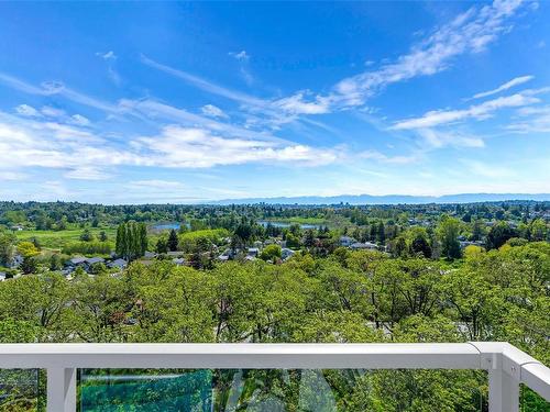 802-4009 Rainbow Hill Lane, Saanich, BC - Outdoor With View