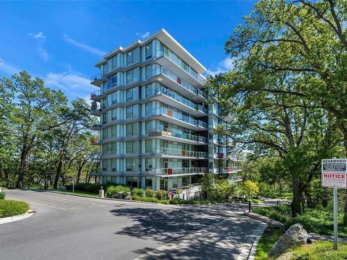 802-4009 Rainbow Hill Lane, Saanich, BC - Outdoor With Facade