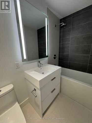 1213 - 308 Jarvis Street, Toronto, ON - Indoor Photo Showing Bathroom