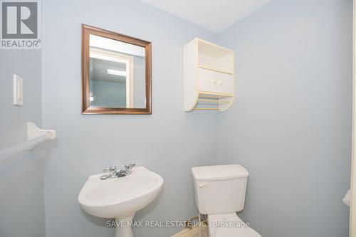 Lower - 18 Rockway Court S, Hamilton, ON - Indoor Photo Showing Bathroom