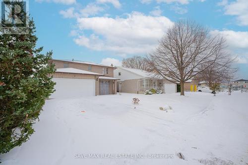 Lower - 18 Rockway Court S, Hamilton, ON - Outdoor