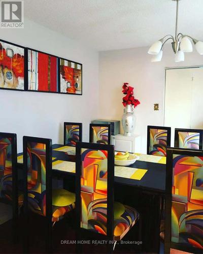 32 Longbow Square, Toronto, ON - Indoor Photo Showing Dining Room