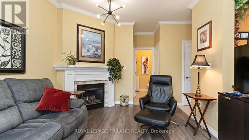 1 Watson Crescent, St. Thomas, ON - Indoor Photo Showing Living Room With Fireplace