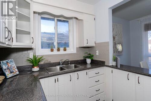 1395 Fordon Avenue, Pickering, ON - Indoor Photo Showing Kitchen With Double Sink