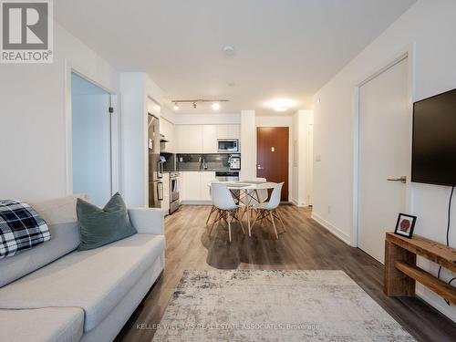 413 - 120 Varna Drive, Toronto, ON - Indoor Photo Showing Living Room