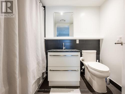 413 - 120 Varna Drive, Toronto, ON - Indoor Photo Showing Bathroom