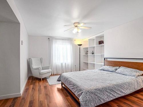 Chambre Ã  coucher principale - 214 Rue Corona, Rosemère, QC - Indoor Photo Showing Bedroom